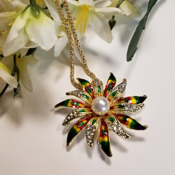 Betsey Johnson Colorful Flower - Picture 3 of 7